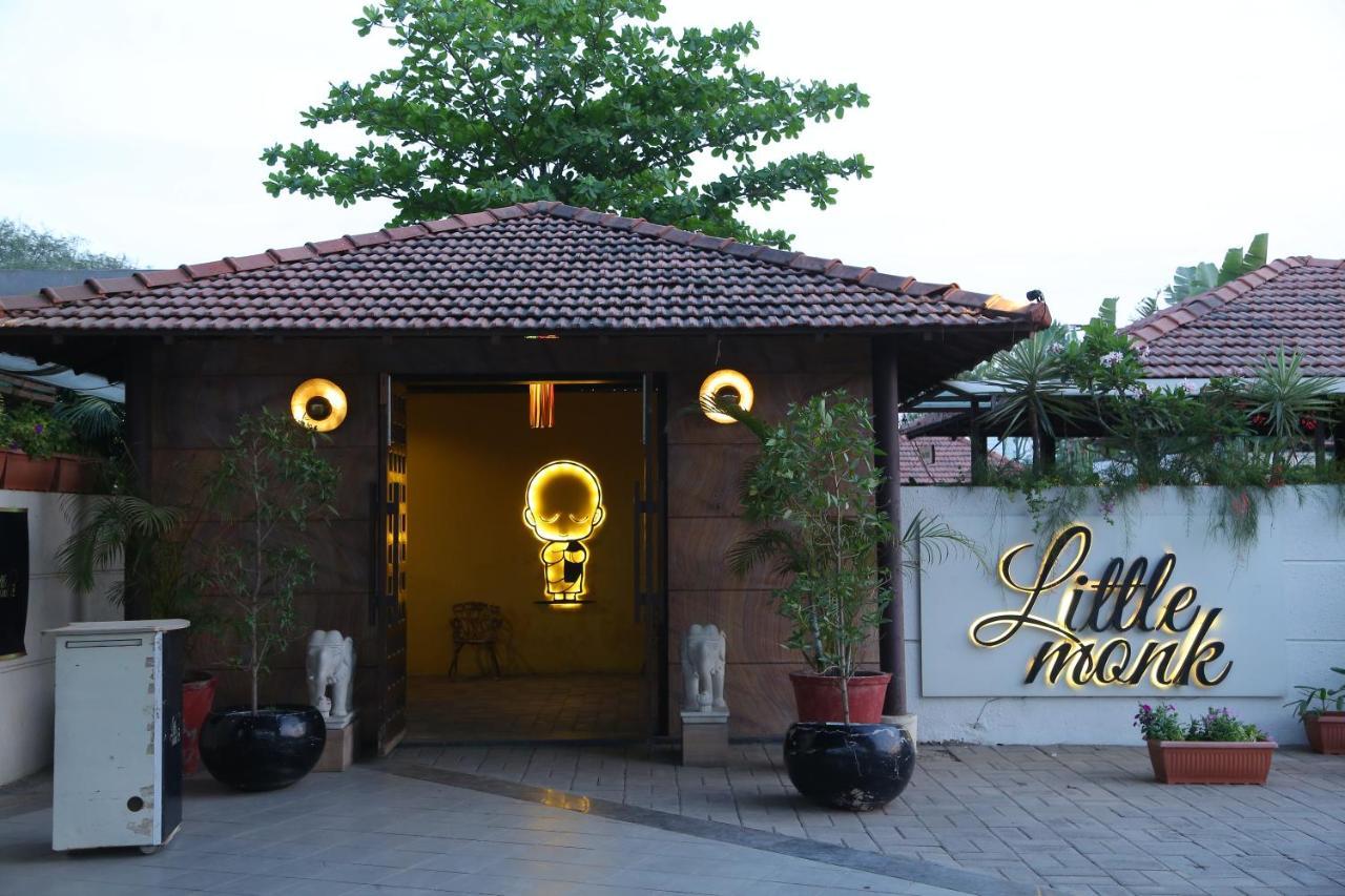 Monk'S Nirvanaa Hotel & Resort 인도르 외부 사진